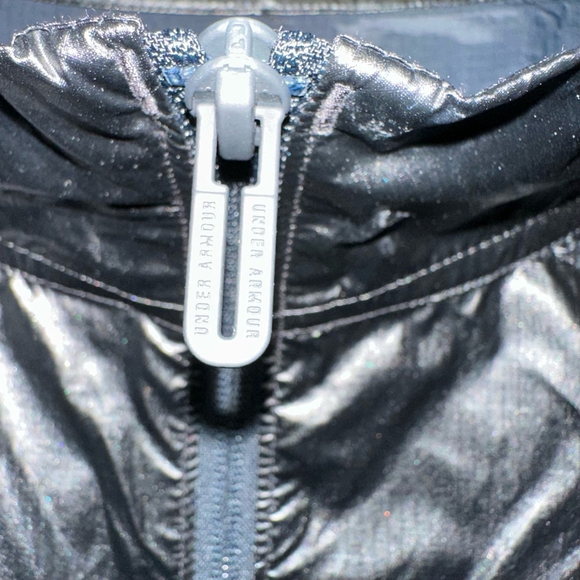 Women's Under Armour Pullover Jacket Size XS Black Lightweight Windbreaker - Picture 11 of 12